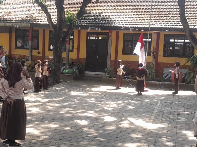 KEGIATAN EKSTRAKURIKULER PRAMUKA